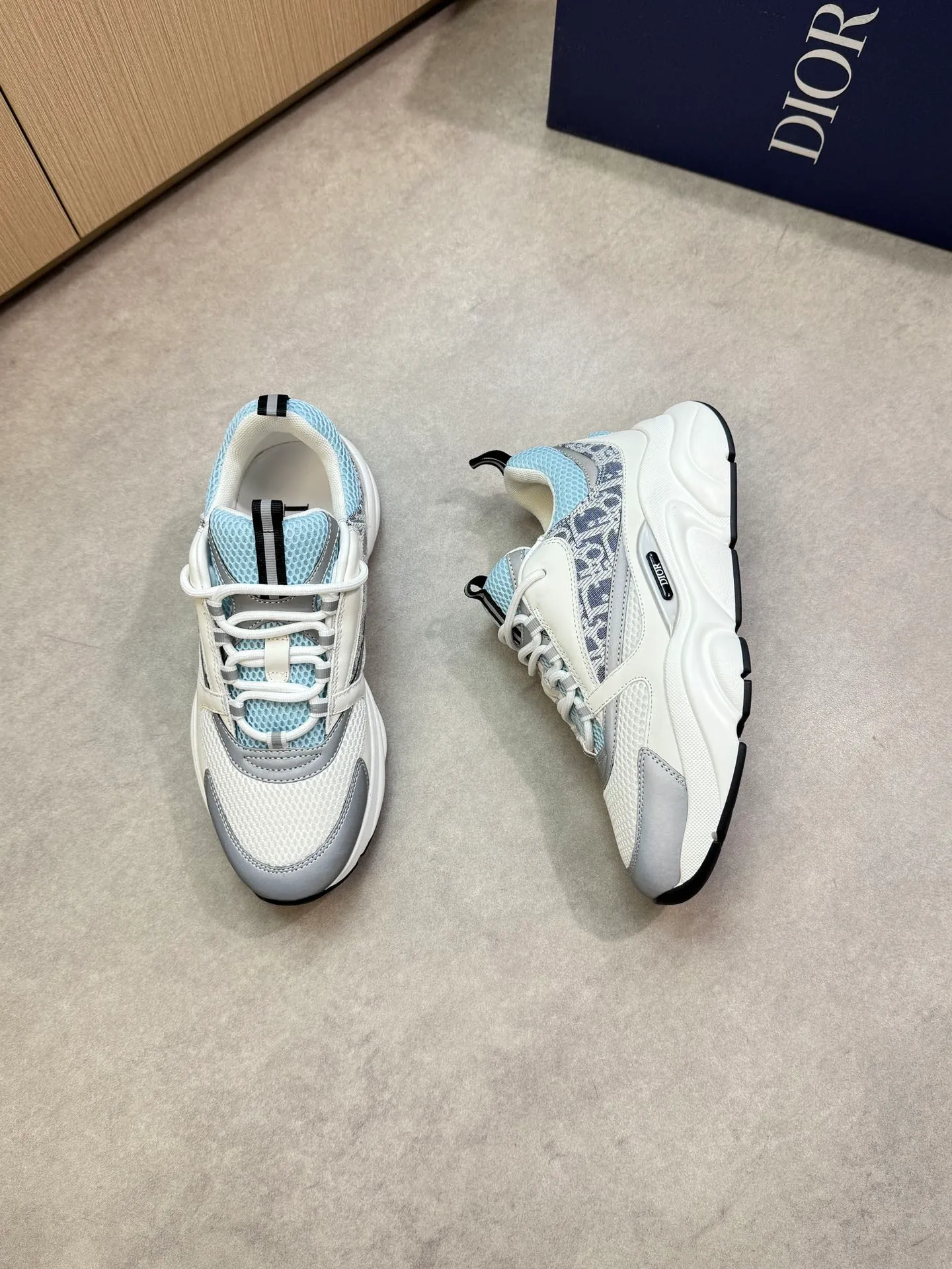 Factory price: 460💰[Dior] Dior - high-end quality original order 🔍🔍🔍 casual sports shoes - upper: 🔝 stone pattern calfskin, high silk mesh canvas, brand totem cloth, tongue and heel; reflective brand webbing - lining: brand canvas - original: ultra-light T men's shoes 💰U foam rubber; two-color molded outsole -Ultra-high quality control·Fine workmanship: highlighted (high-end·nobility·grade) -Size: 39-44 (38, 45, 46, 47, can be customized)·D9285